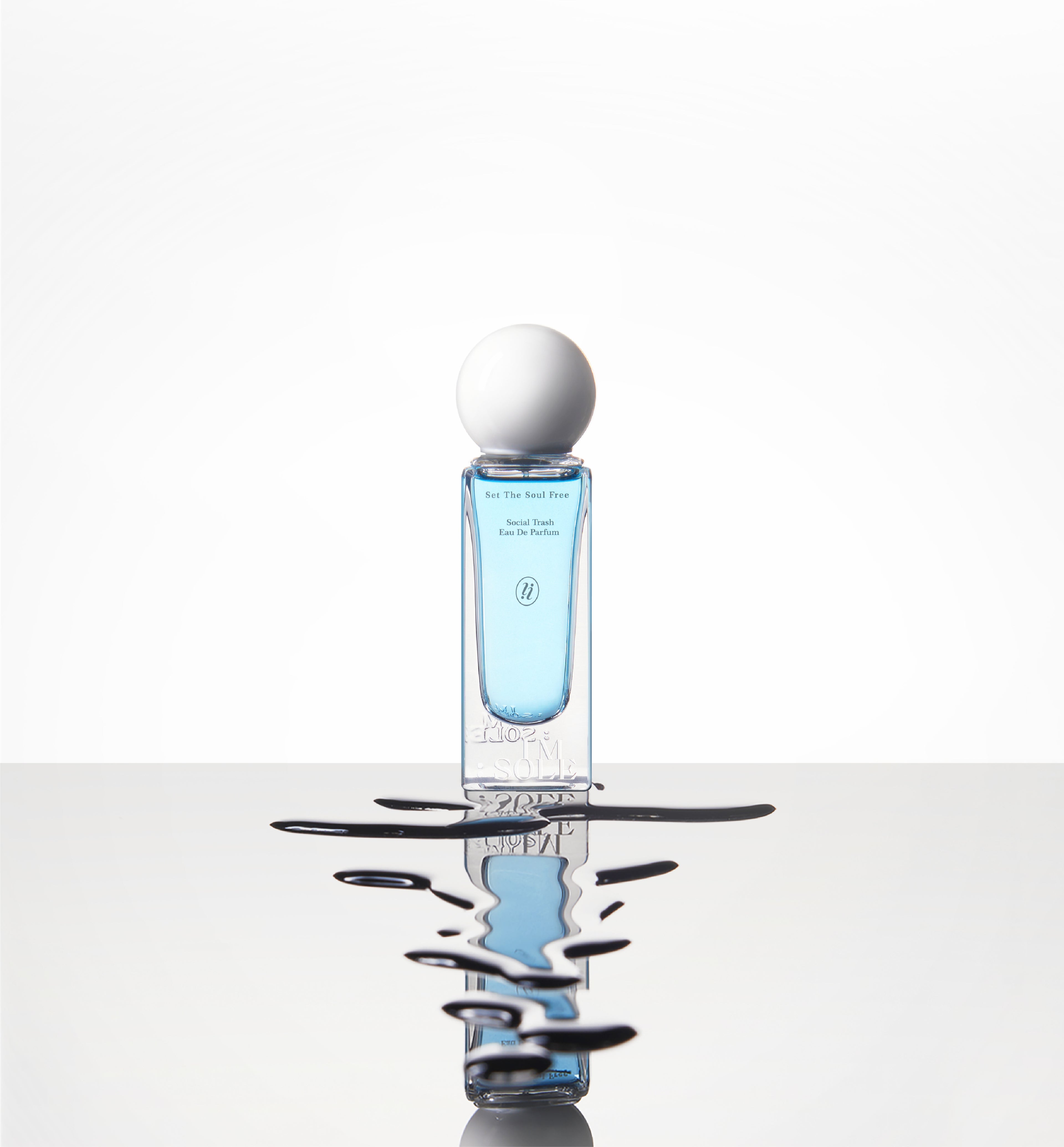 PERFUME ：THE SOCIAL TRASH